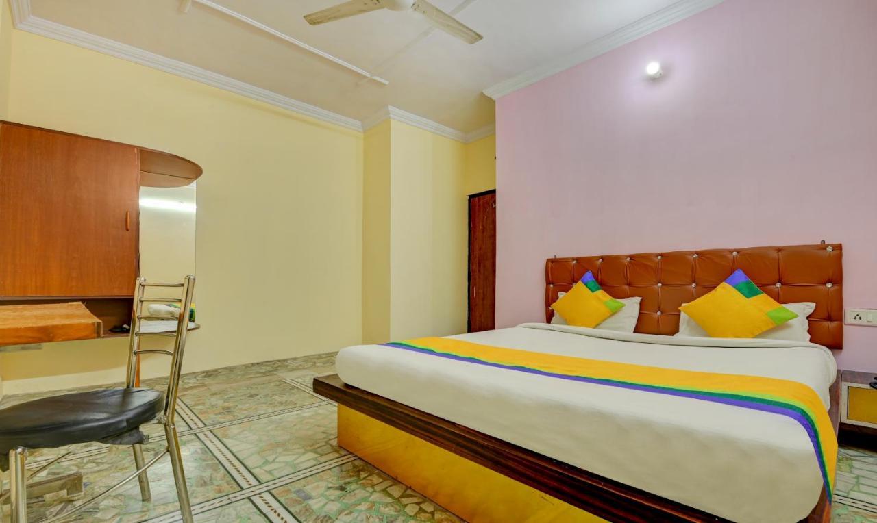 Treebo Trip Shree Laxmi Palace Hotel Bhairaun Ghat Exterior photo