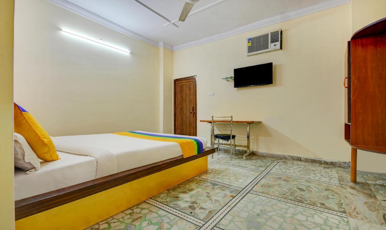 Treebo Trip Shree Laxmi Palace Hotel Bhairaun Ghat Exterior photo